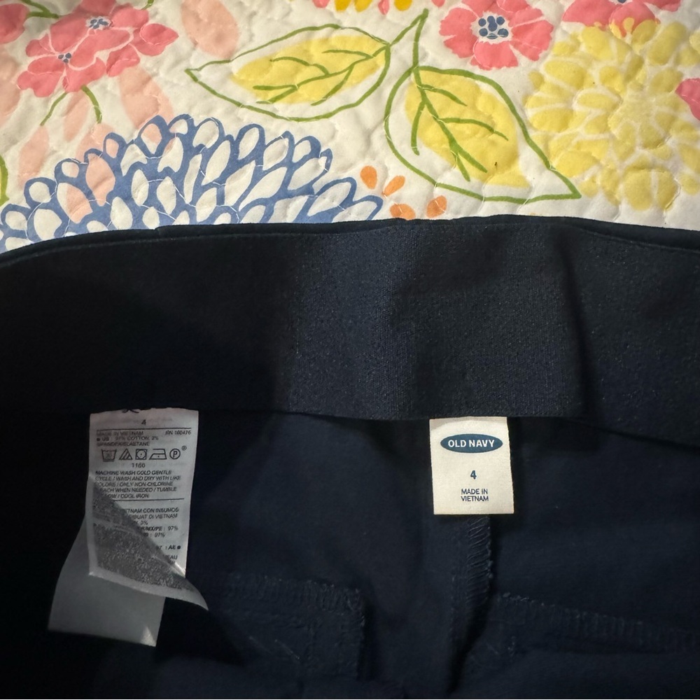 NWT size 4 navy old navy pants - Picture 4 of 6